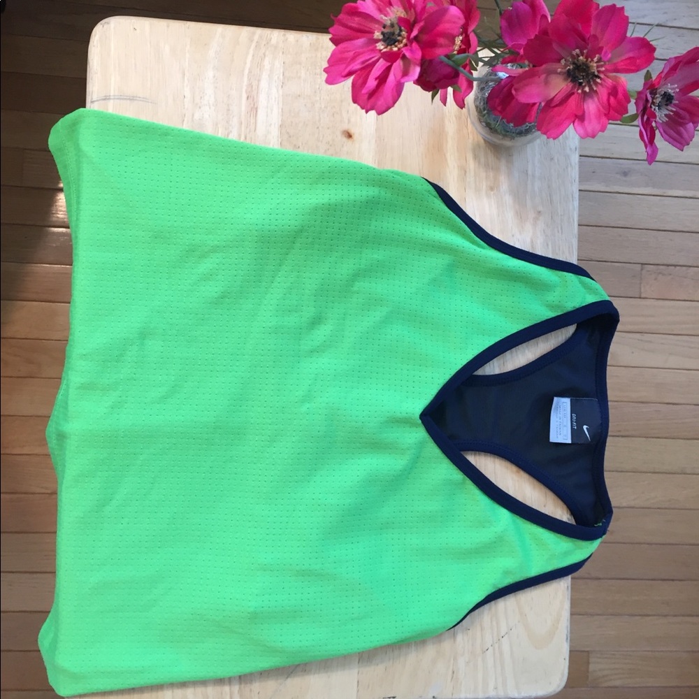 Women’s sport shirt